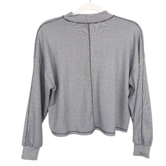 Urban Romantics Navy White Mock Neck Knit Sweater Long Sleeves Boxy Fit Sz Small - Picture 5 of 8